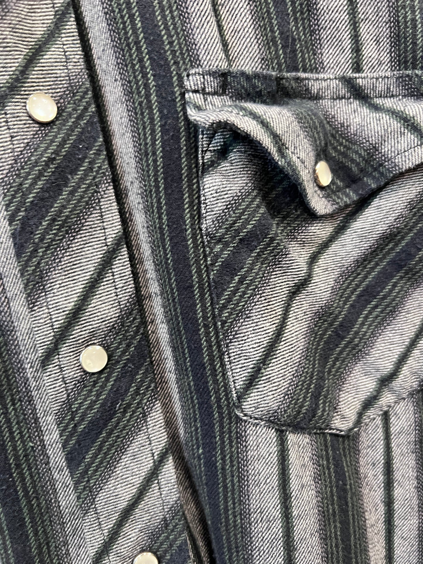 Wrangler Vintage 90’s Pearl Snap Western Cowboy Button Down LG