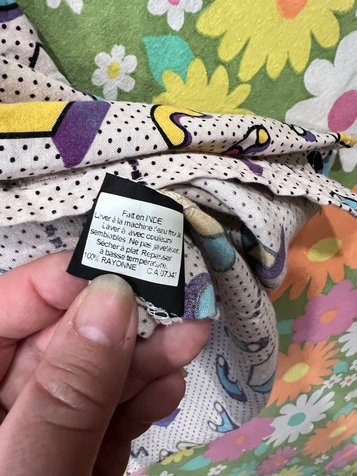 90's inspired all over pattern short sleeve MED