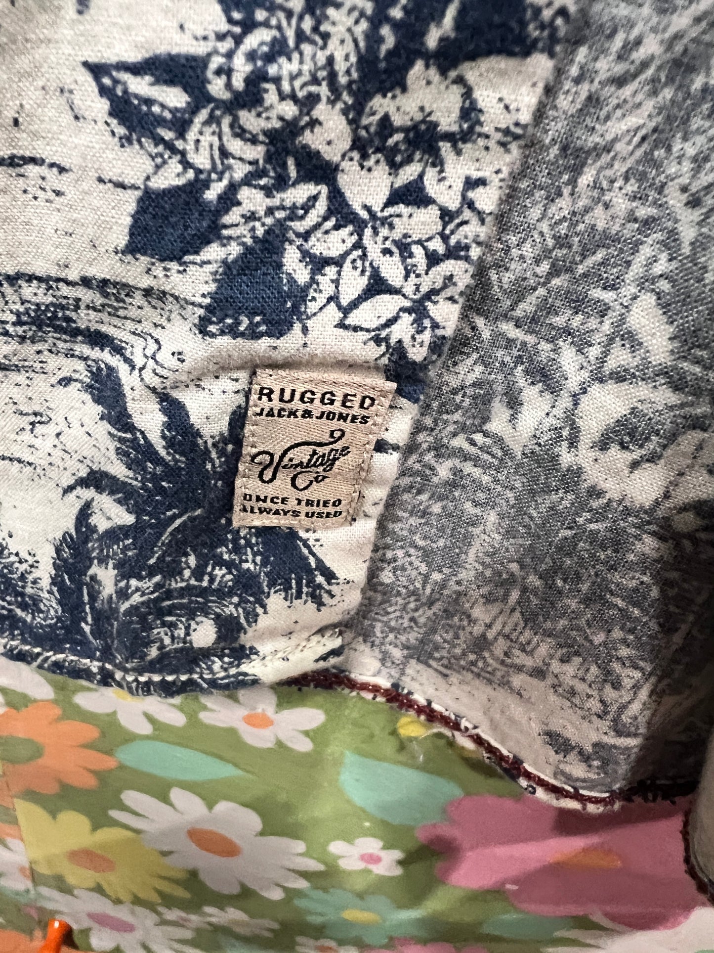 Vintage inspired Jack and Jones Hawaiian Button up XL