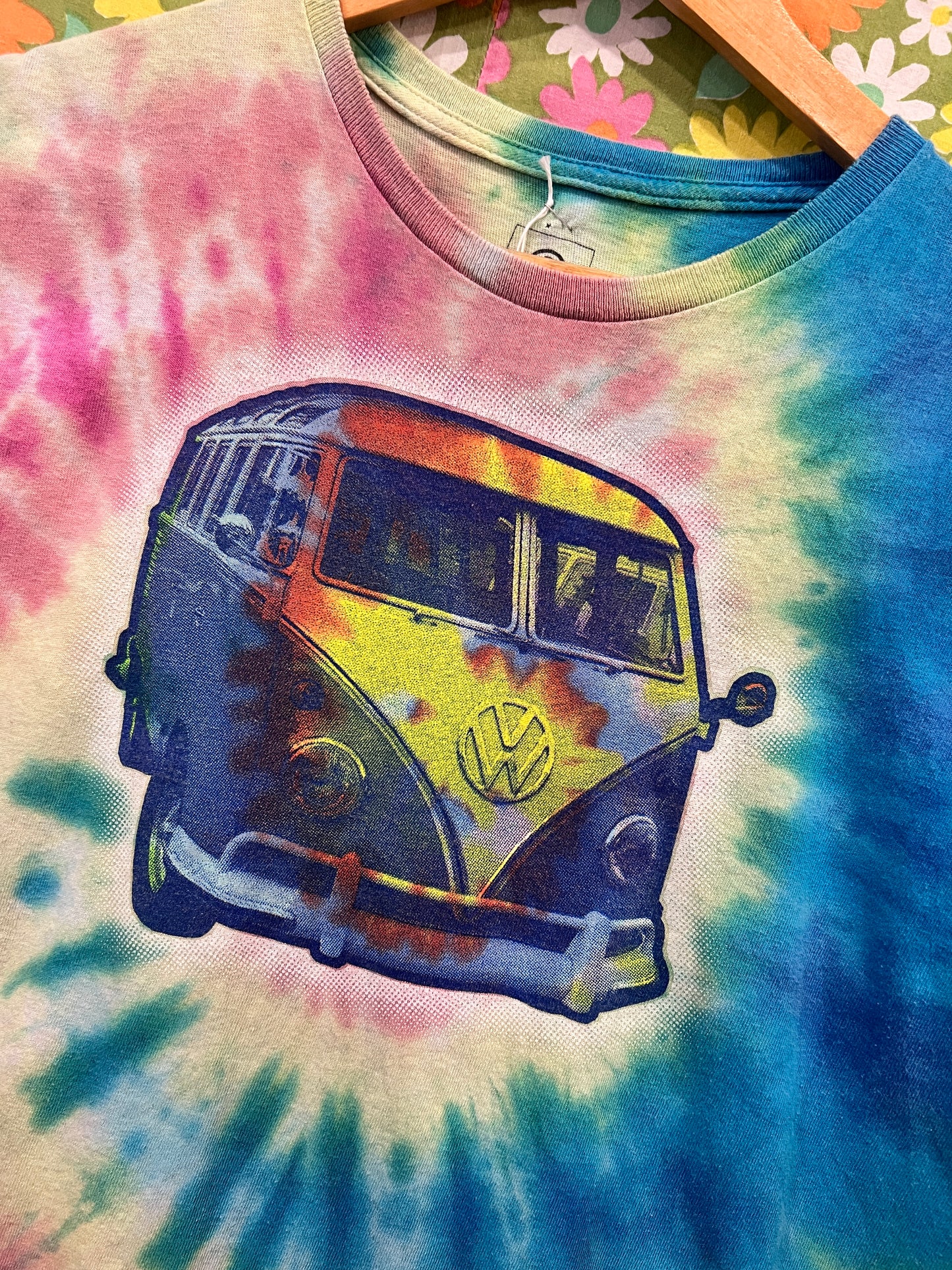 VW Licensed Tie Dye Tshirt LG