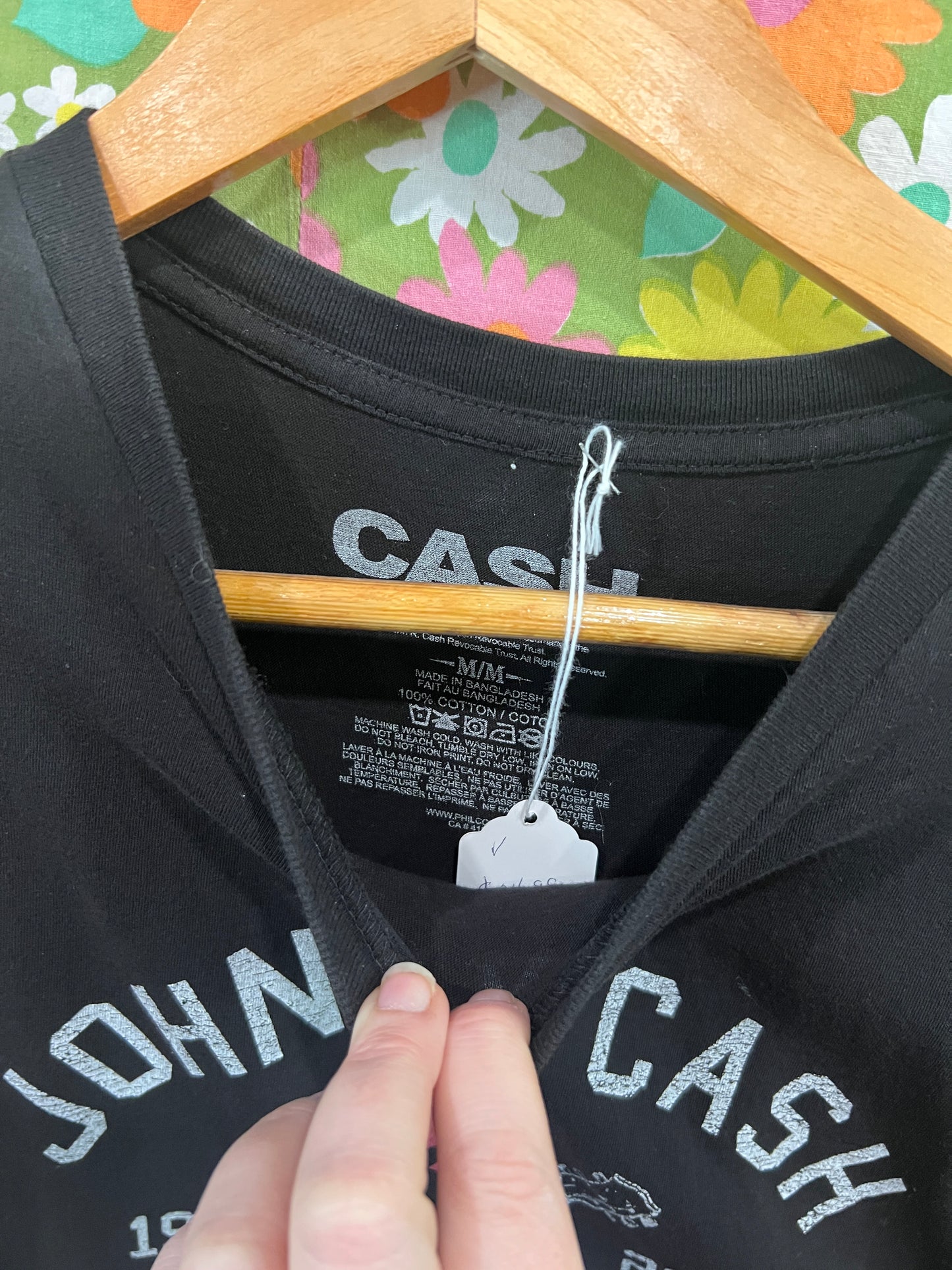 Johnny Cash | The Man In Black T-shirt- MED